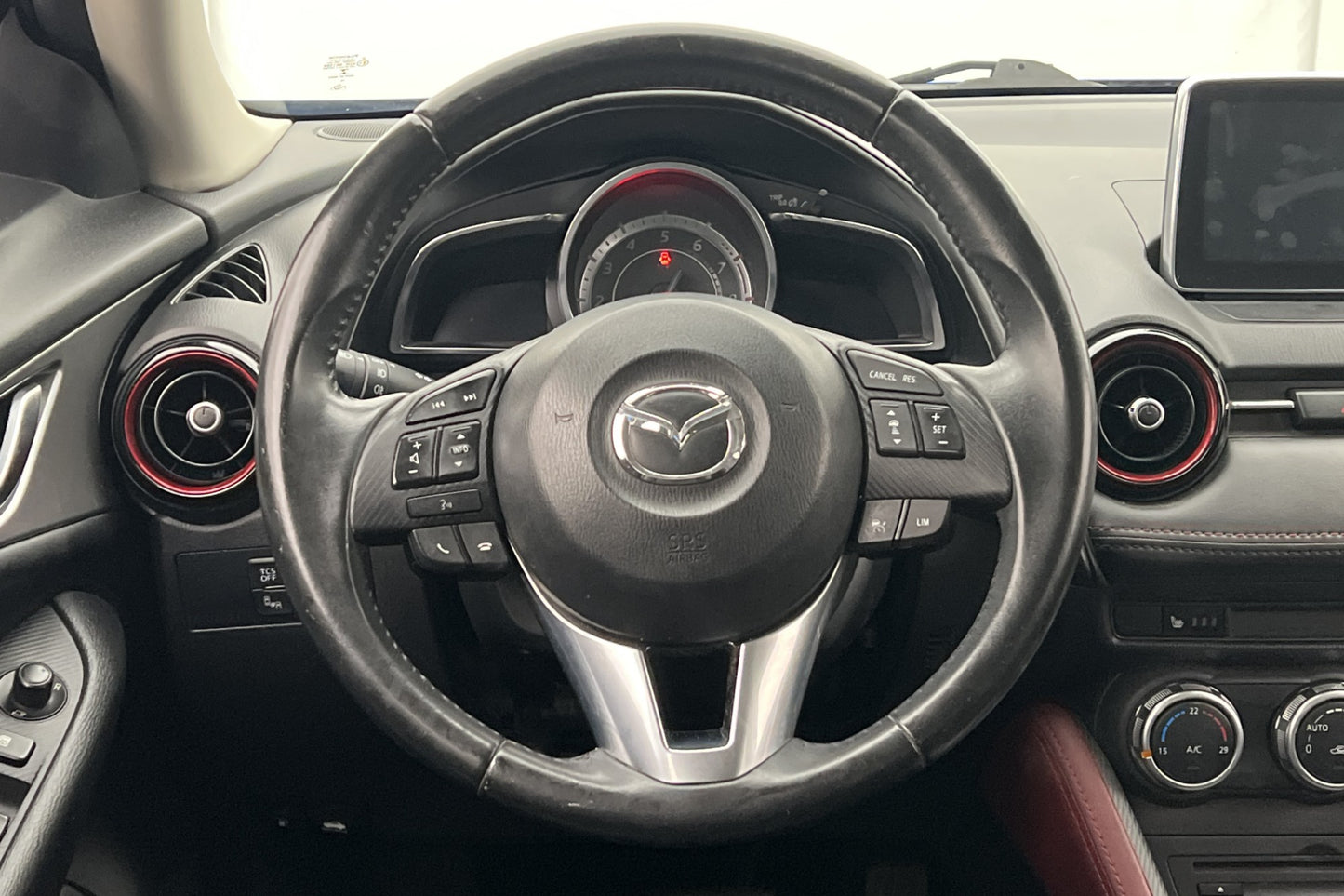 Mazda CX-3 SKYACTIV-G 120hk Optimum BOSE HUD Kamera Skinn