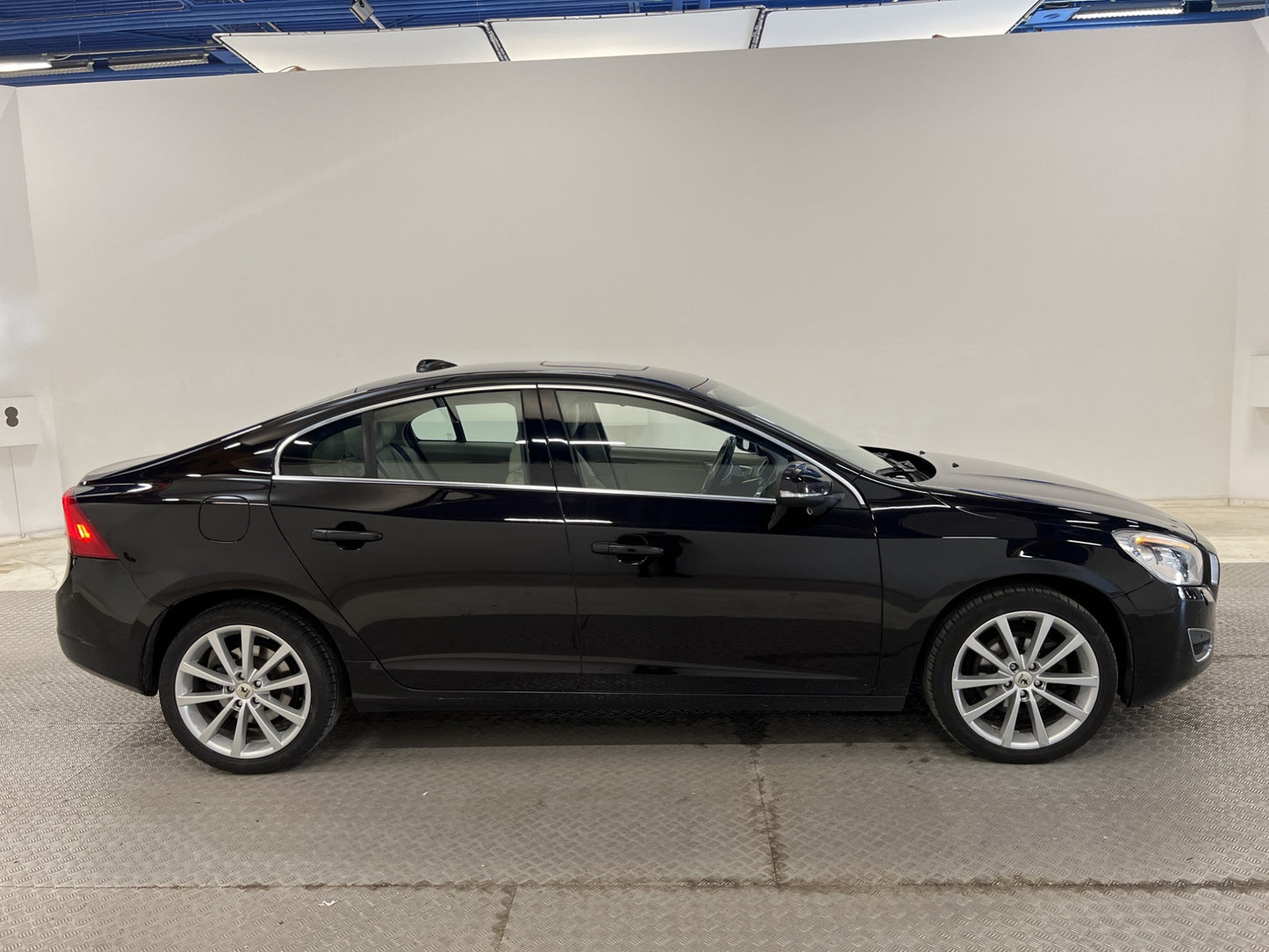 Volvo S60 2.0T 203hk Summum Pano Värmare BLIS Navi Välservad