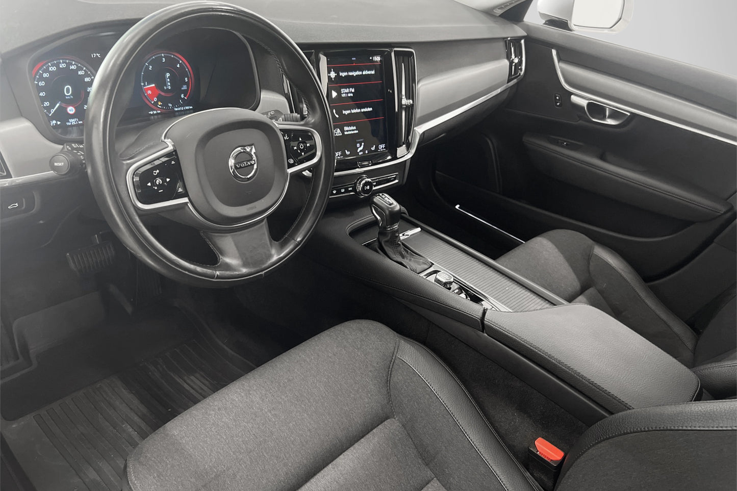 Volvo V90 Momentum, Advanced Edition