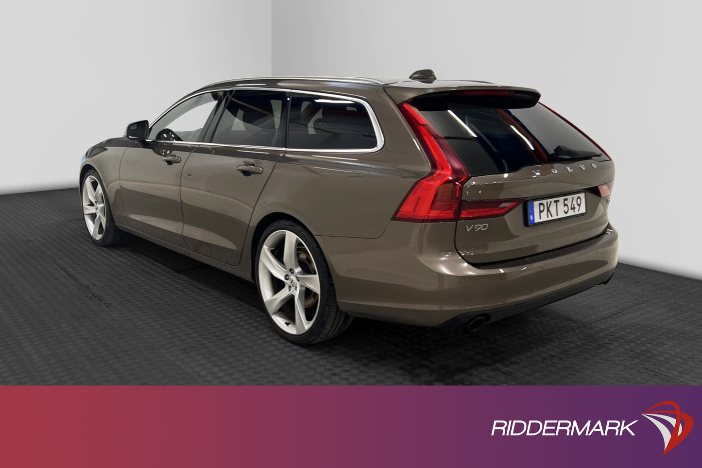 Volvo V90 T5 254hk Momentum Advanced H-Skinn VOC Nyservad