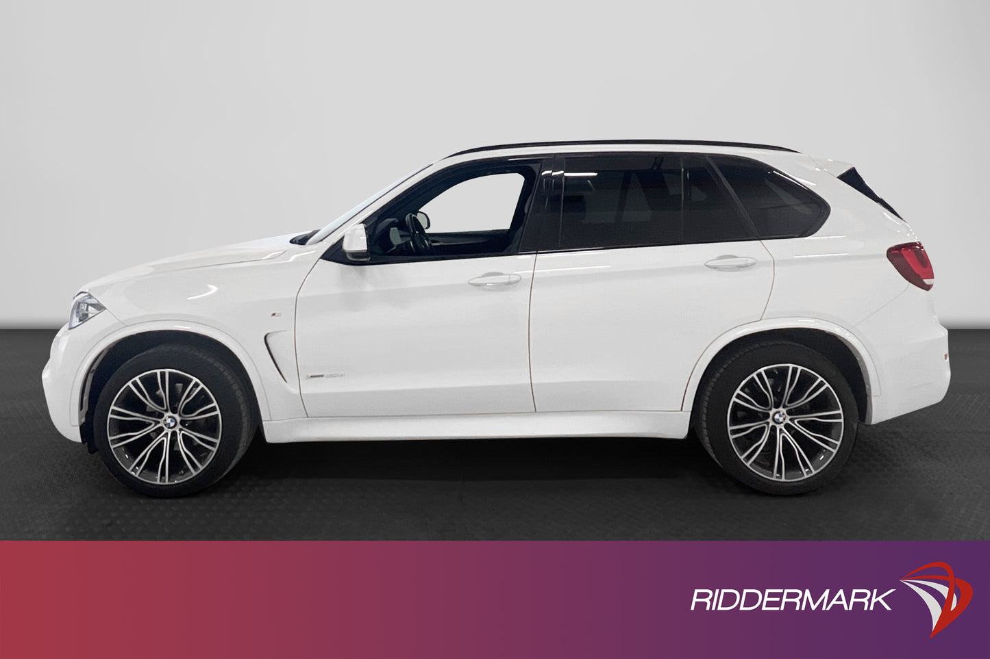 BMW X5 xDrive30d 258hk Innovation Pano H/K D-Värm B-Kam Navi