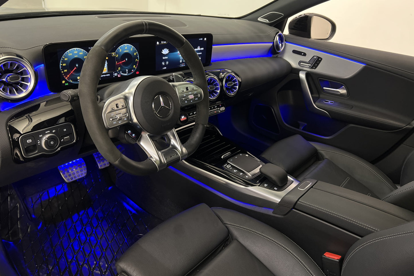 Mercedes-Benz AMG A 45 S 4MATIC+ 421hk Wides Pano Burmester