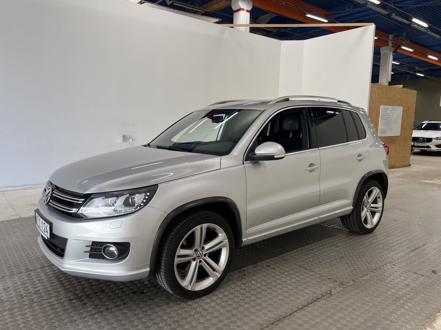 Volkswagen Tiguan 2.0 TDI 4M R-line Pano Värmare Skinn Drag