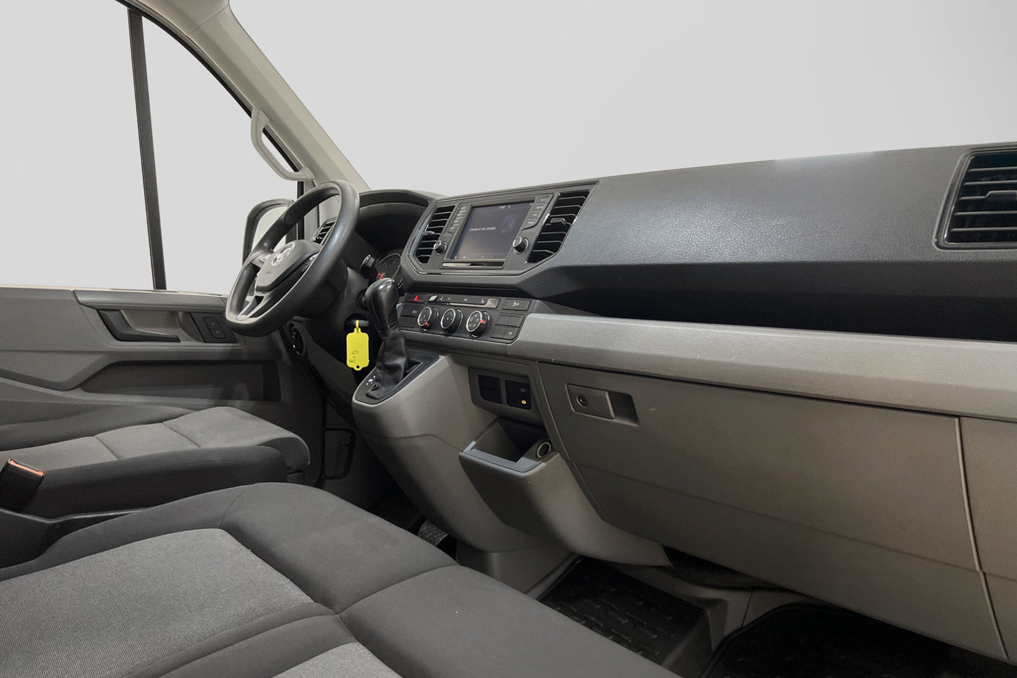 Volkswagen Crafter 177hk Värmare Bakgavellyft B-Kamera Moms