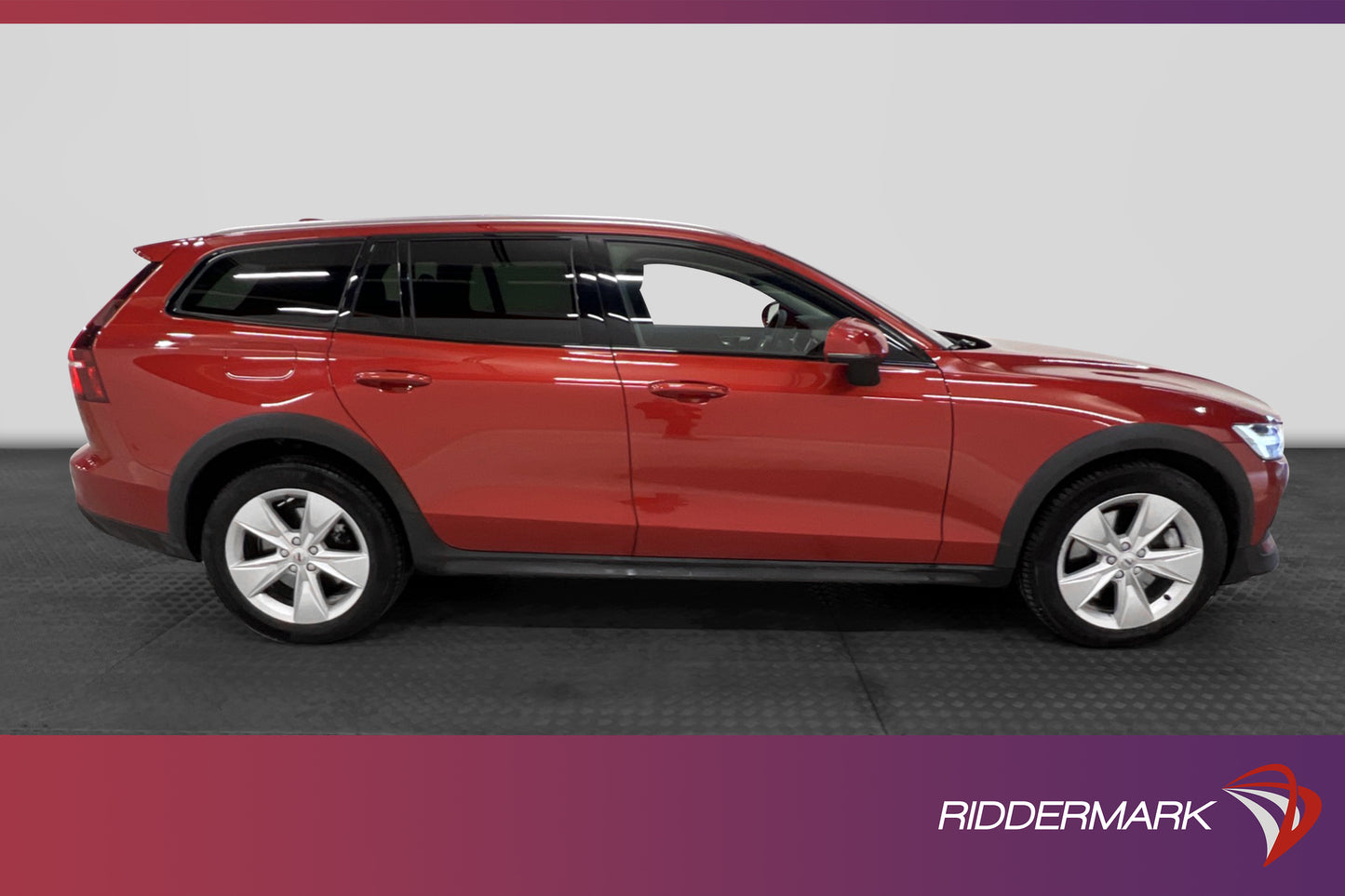 Volvo V60 Cross Country B4 AWD 197hk  MOMS VOC D-Värm Drag