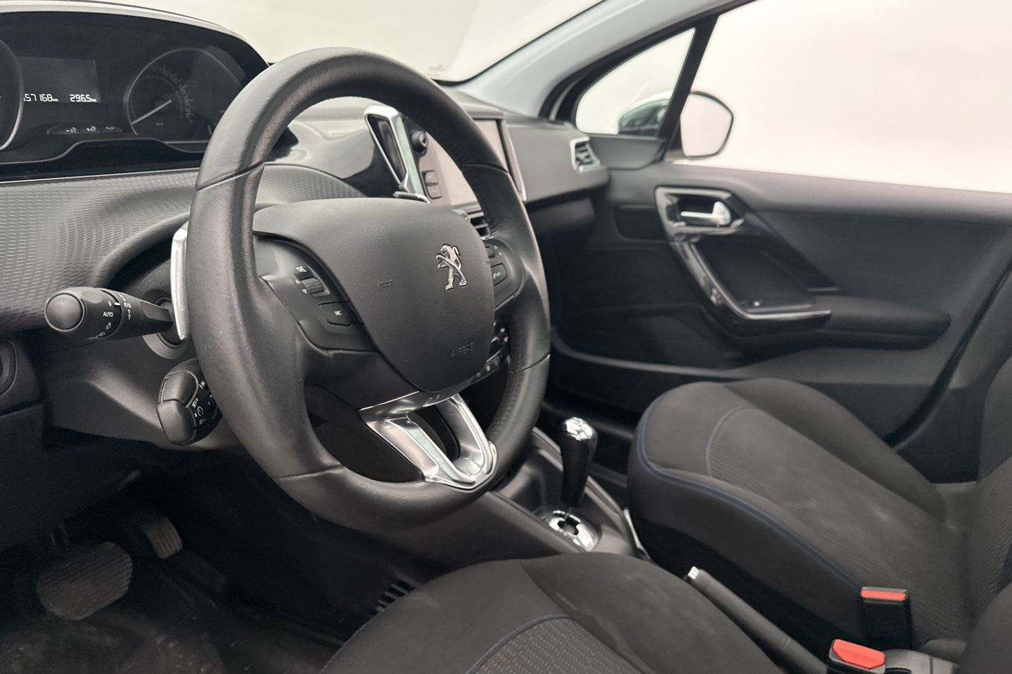 Peugeot 208 1.2 VTi 82hk Style Panorama Sensorer Välservad