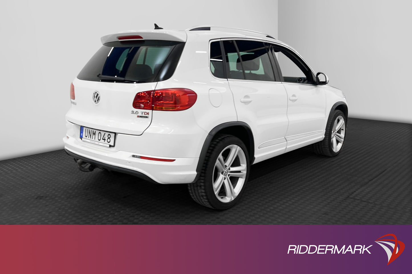 Volkswagen Tiguan 2.0 TDI 4M R-Line D-Värm Skinn Pano B-Kam