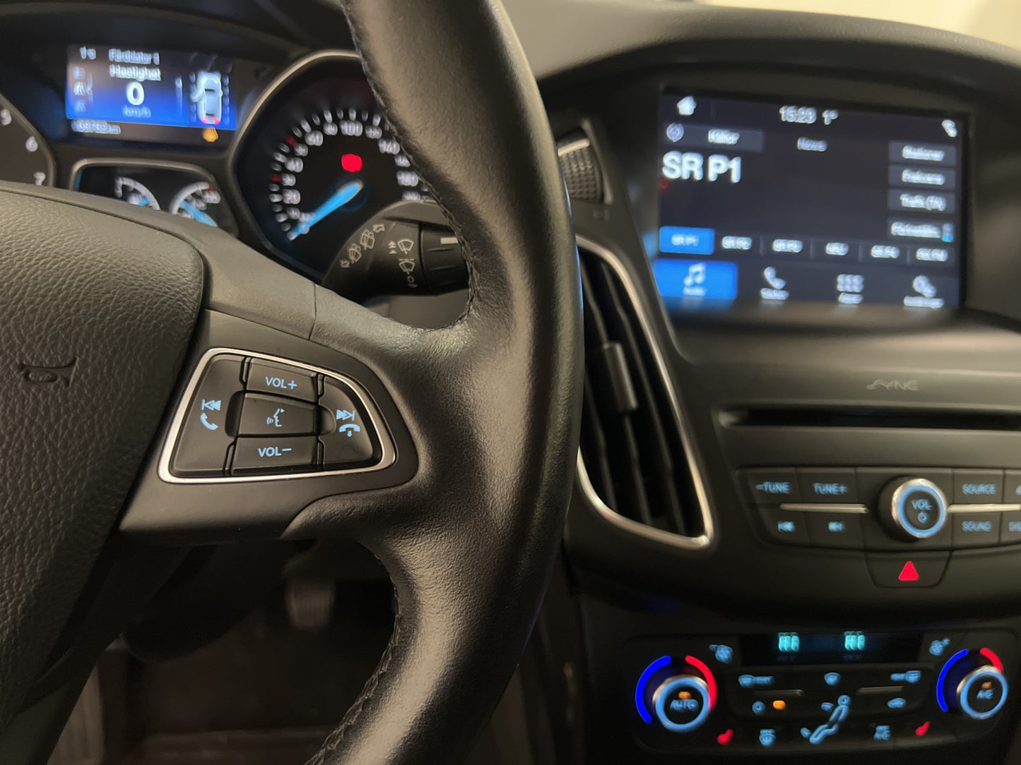 Ford Focus 1.0 EcoBoost 100hk CarPlay Rattvärme P-sensorer