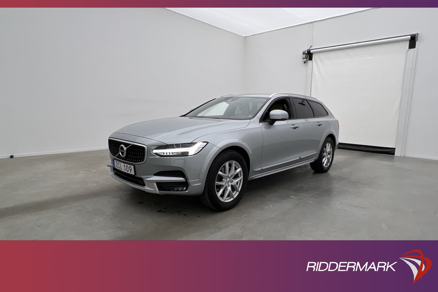 Volvo V90 Cross Country D4 AWD Pro VOC Kamera Navi BLIS Drag