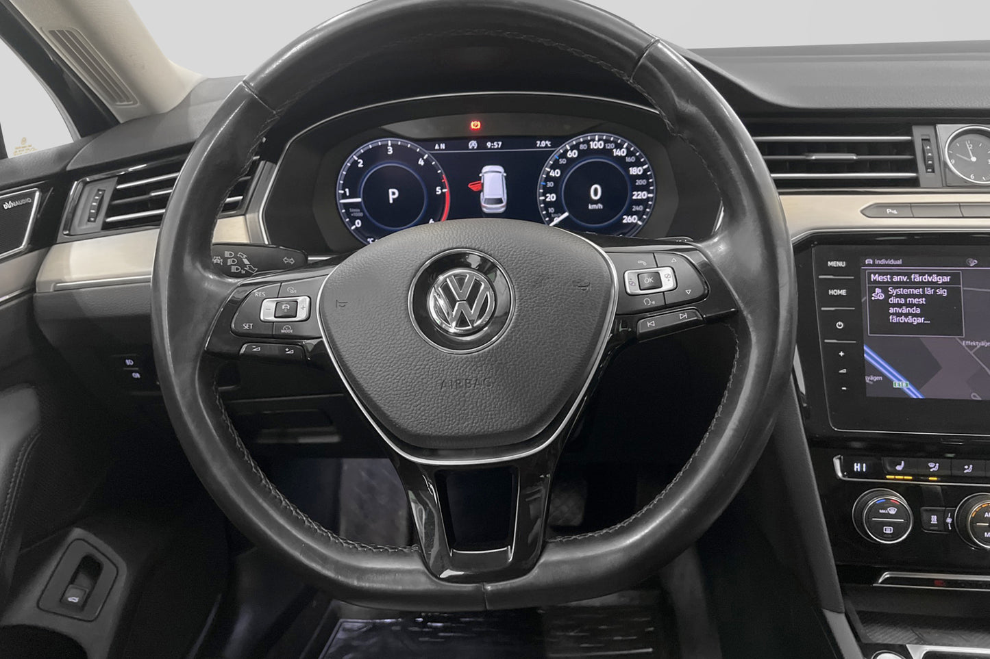 Volkswagen Passat 4M 190hk R-Line Cockpit Dynaudio Värm Drag