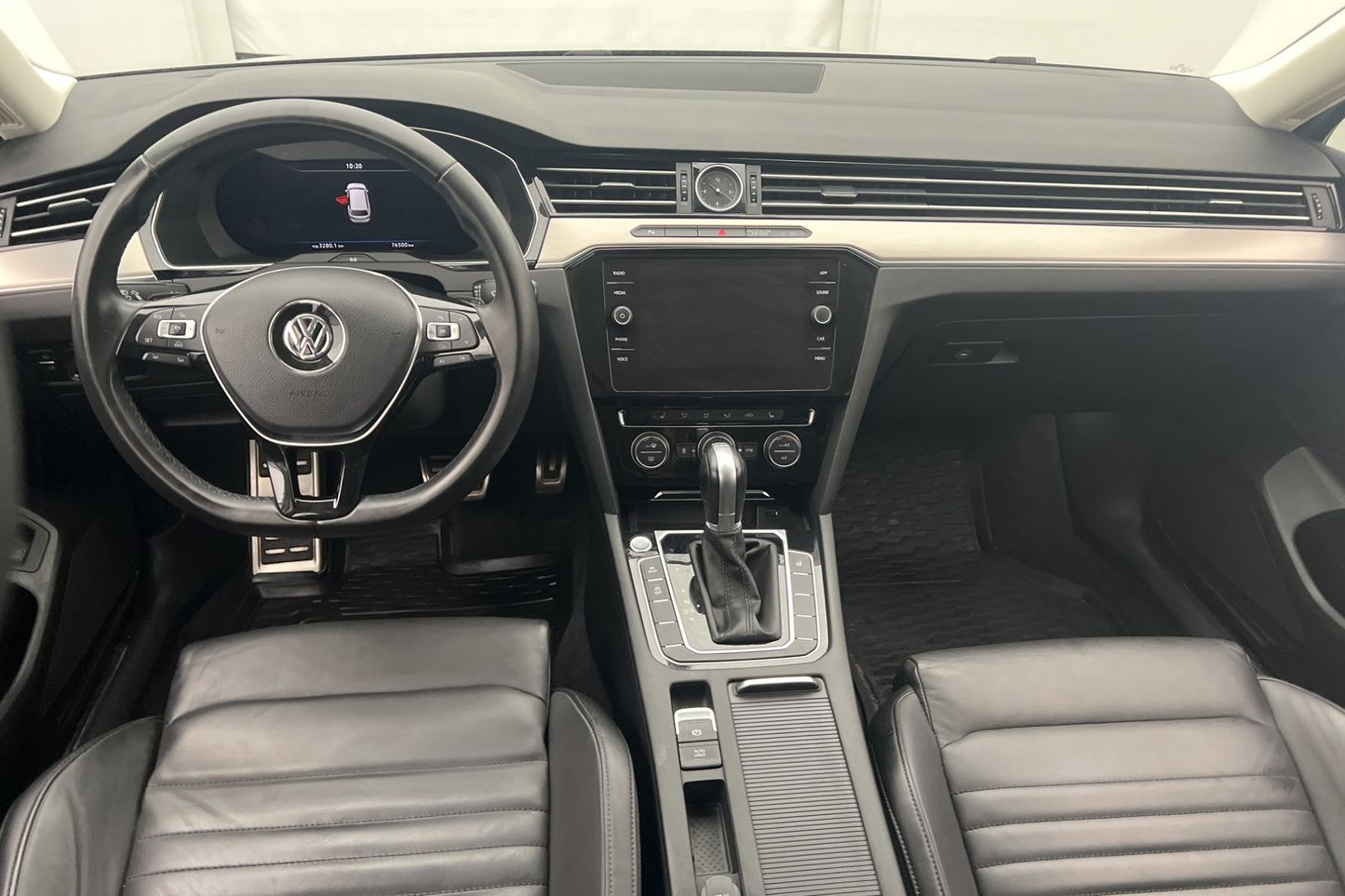 Volkswagen Passat Alltrack TDI 4M Executive Cockpit Drag