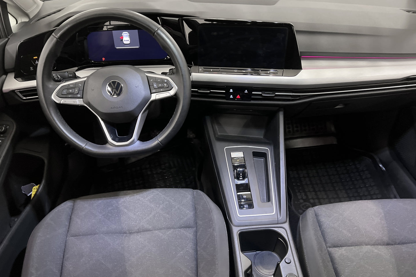 Volkswagen Golf 1.5 eTSI 150hk Cockpit P-sensorer Navi MOMS