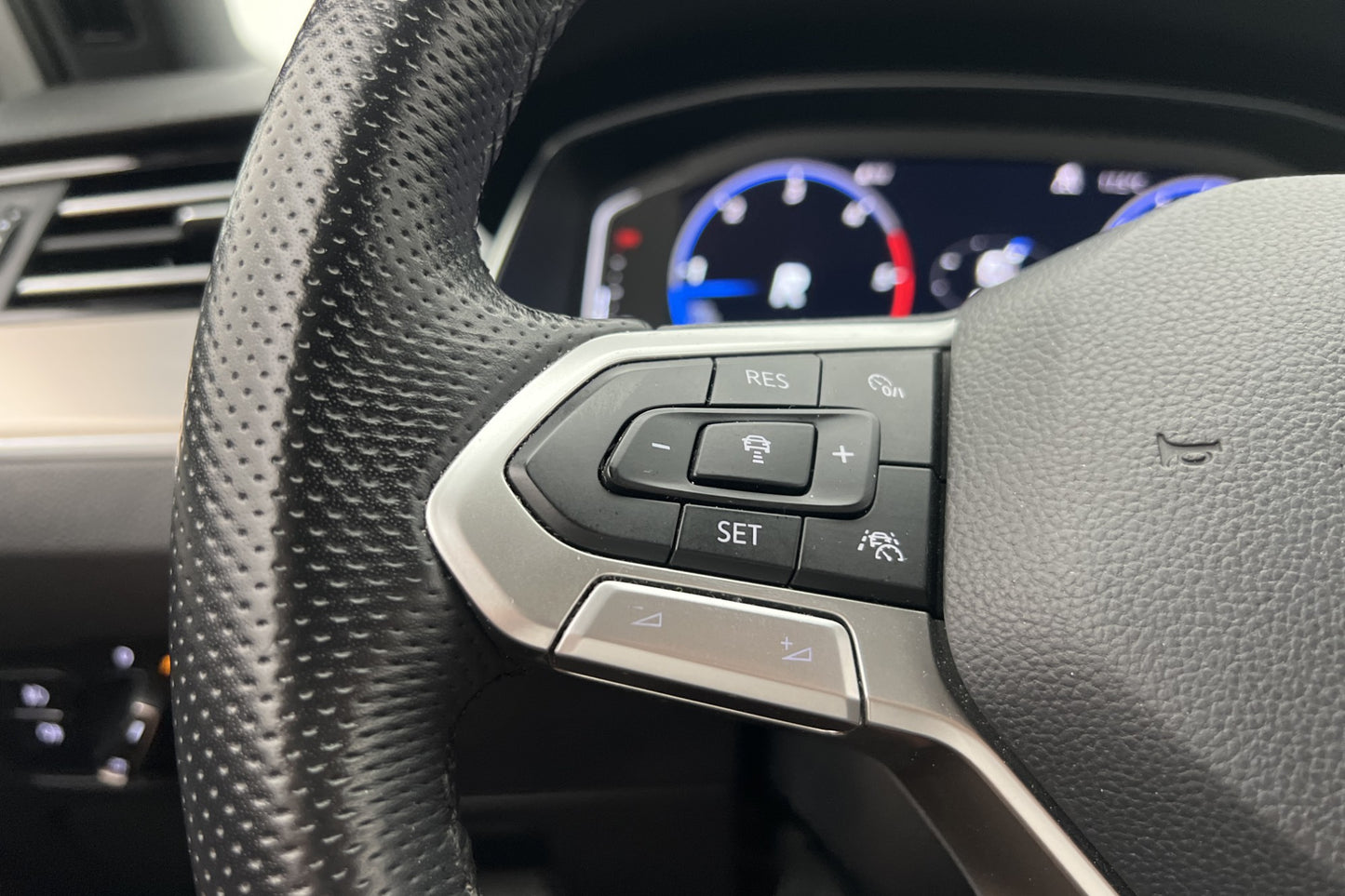 Volkswagen Passat Alltrack 4M 190hk Executive Cockpit Värm