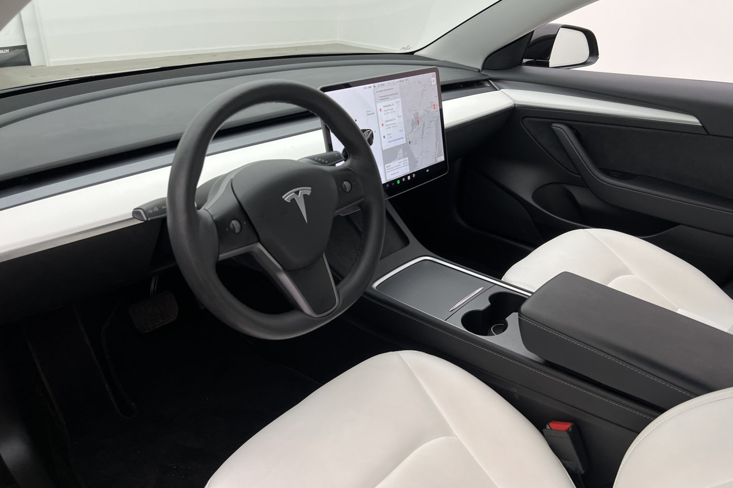 Tesla Model 3 Long Range AWD 440hk En-Bruk Autopilot Sv-Såld