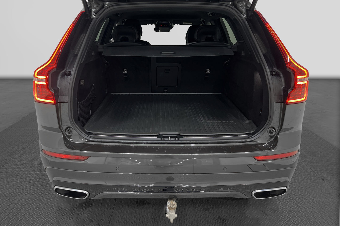 Volvo XC60 B5 AWD 235hk R-Design VOC D-värme Skinn Navi