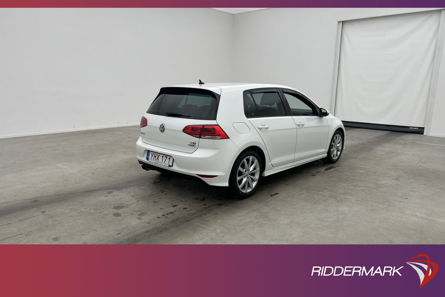 Volkswagen Golf 1.4 TSI 150hk R-Line CarPlay Adp-Farthållare