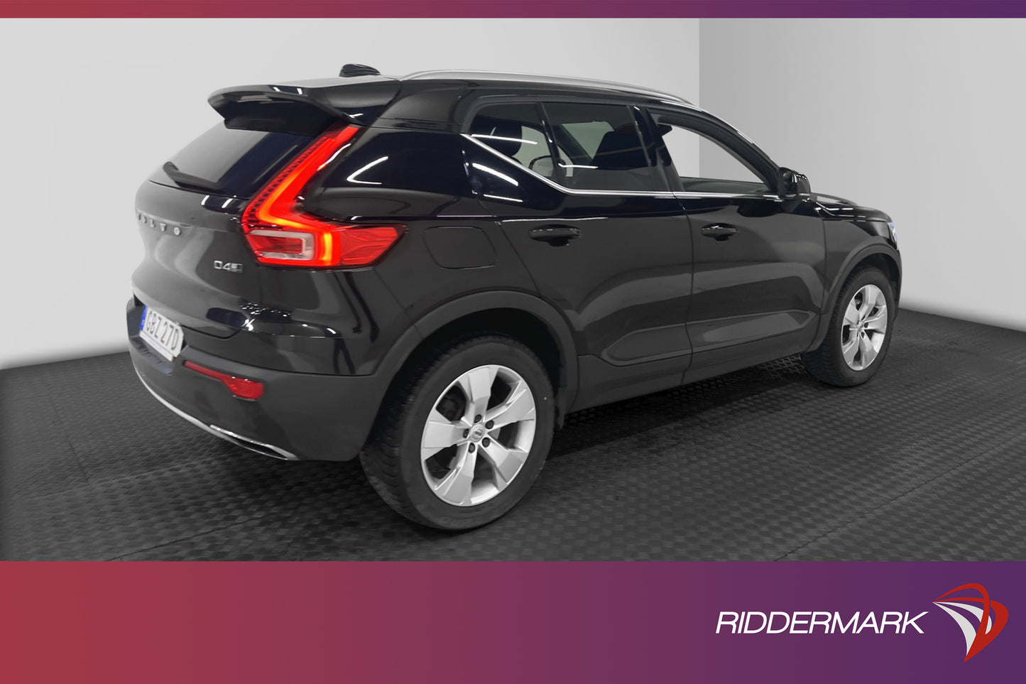 Volvo XC40 D4 AWD Inscription VOC Värmare Orrefors Kamera