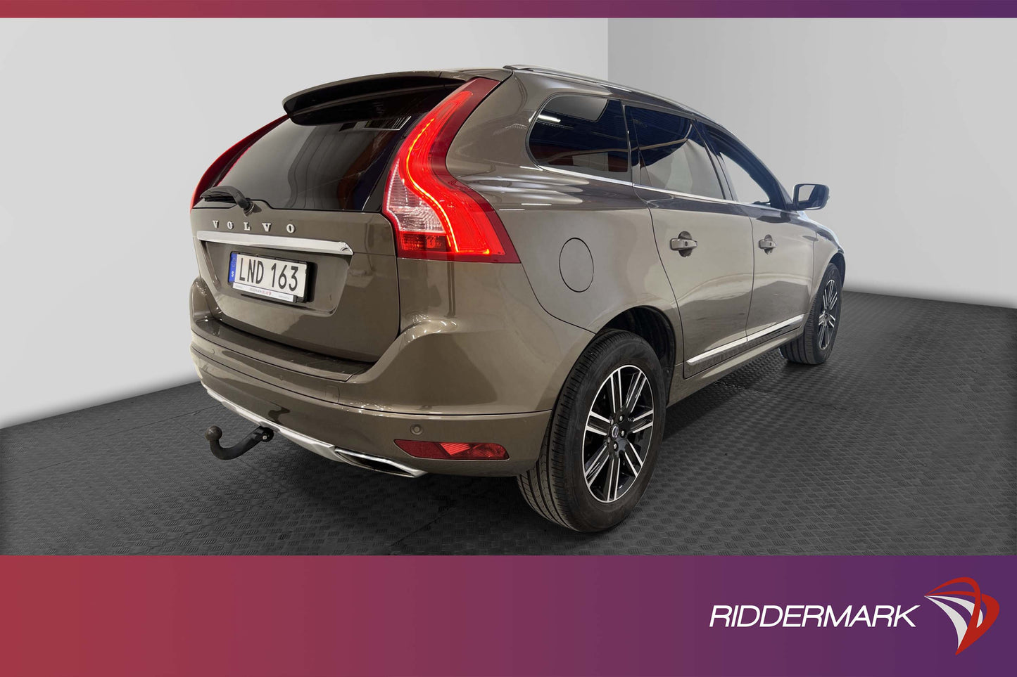 Volvo XC60 D4 AWD 181hk Summum Värmare Skinn Drag VOC