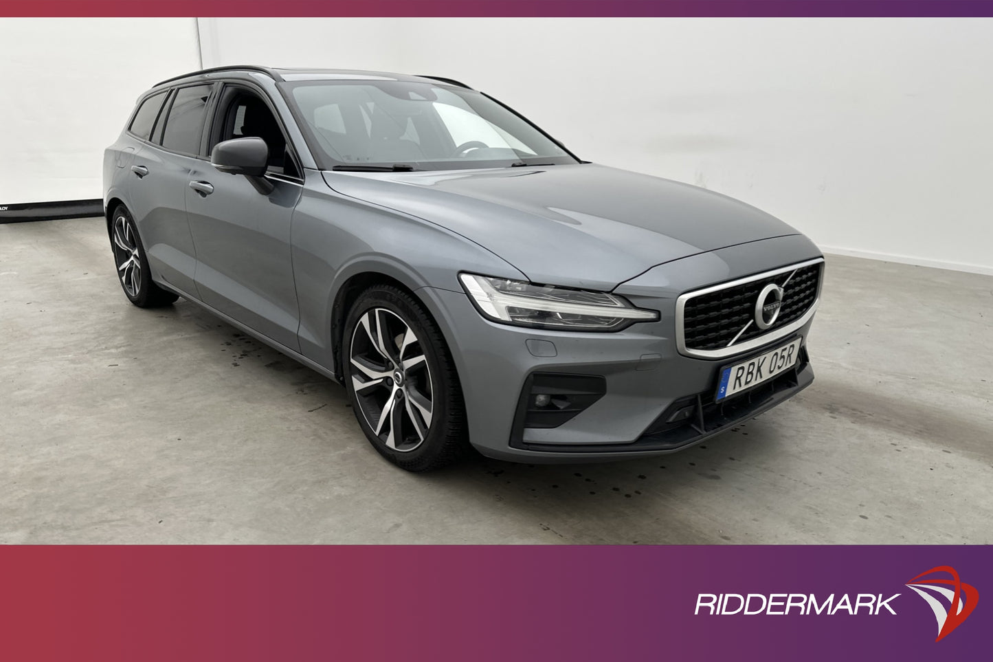 Volvo V60 D4 R-Design VOC Pano H/K HUD 360° Skinn Navi BLIS