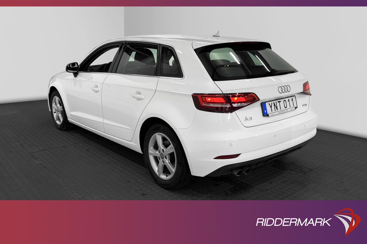 Audi A3 Sportback 150hk Proline Sensorer Carplay Audi-Sound