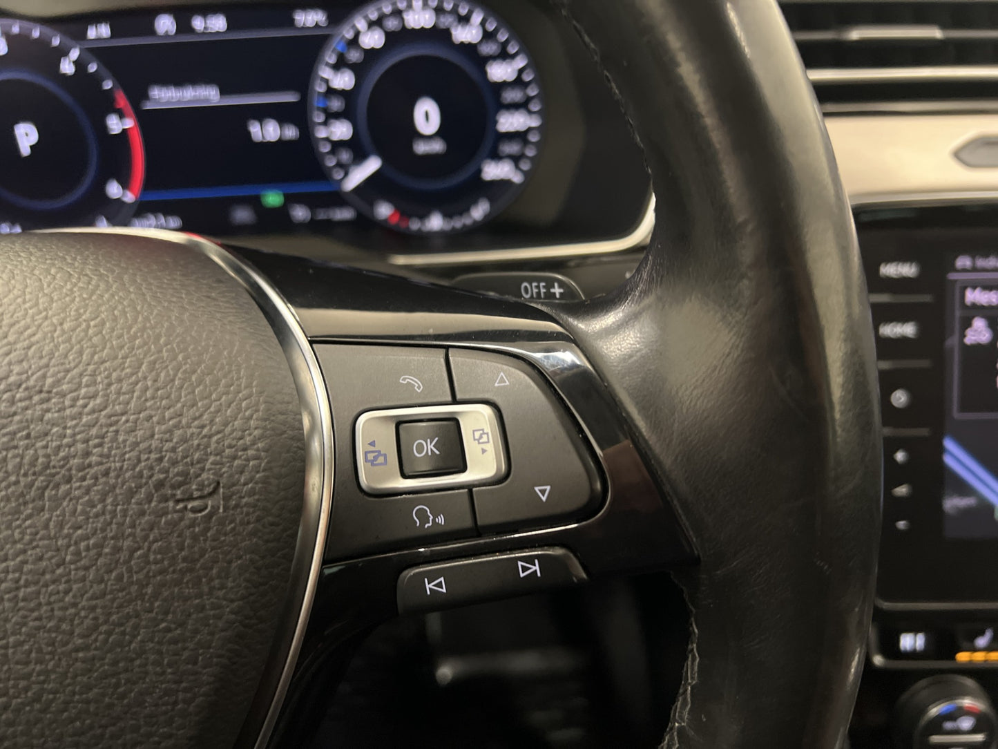 Volkswagen Passat 4M 190hk R-Line Cockpit Dynaudio Värm Drag