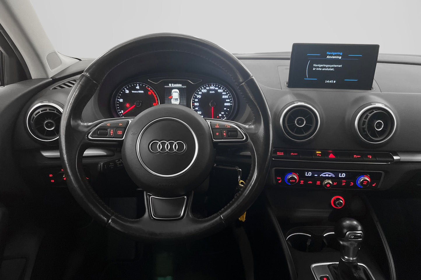 Audi A3 Sedan 2.0 TDI Quattro 184hk Sensorer Drag Välservad