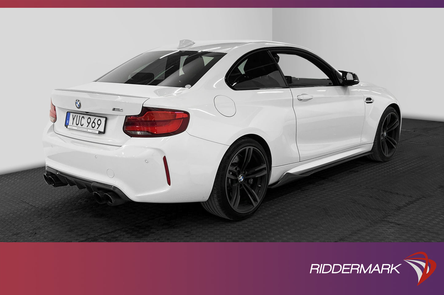 BMW M2 Coupé DCT 370hk Kamera HiFi Kolfiber Välserv Sv.såld