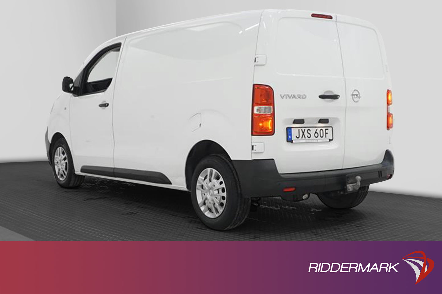 Opel Vivaro Lång Automat Värmare Dragkrok PDC Moms