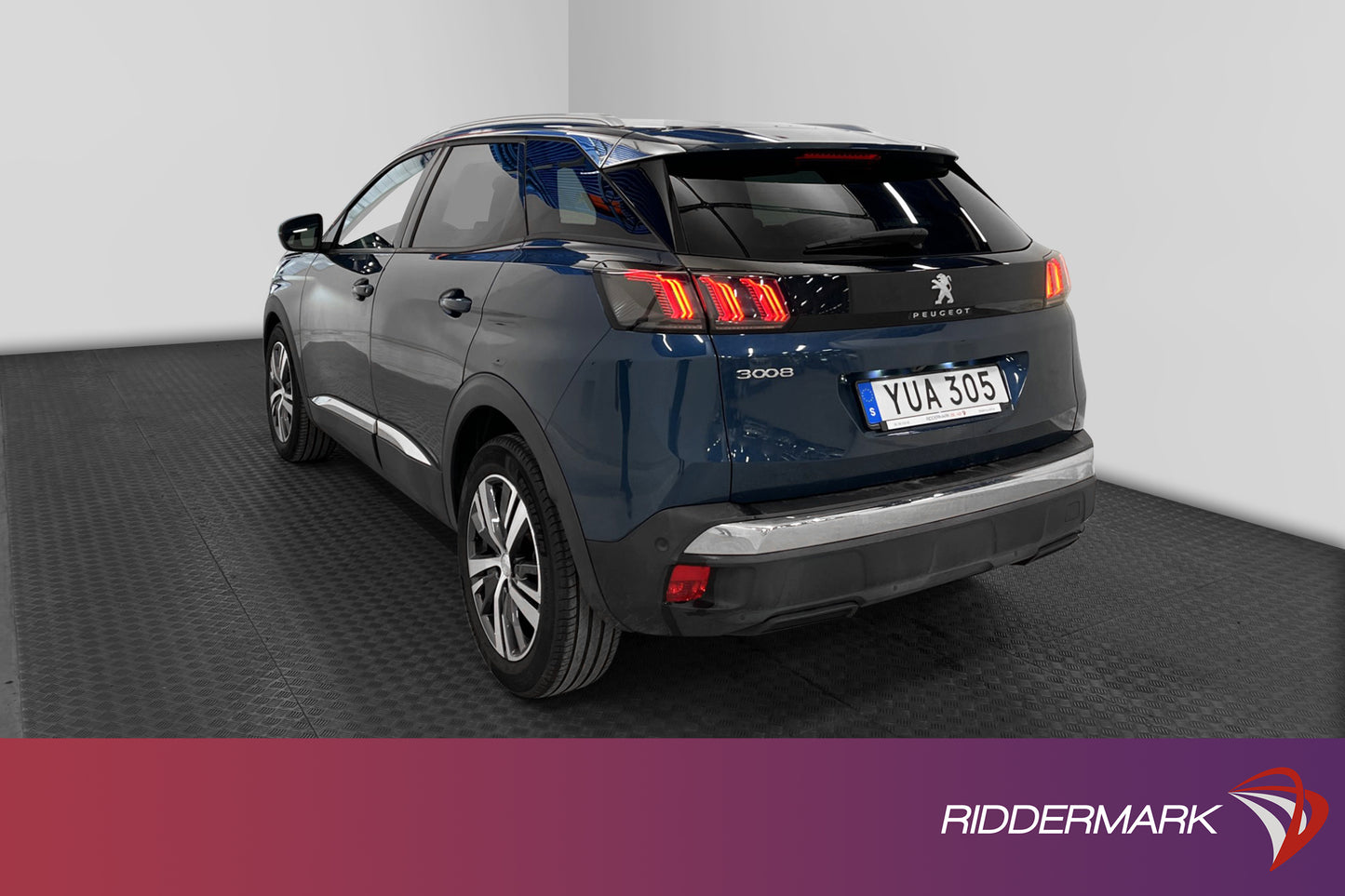 Peugeot 3008 SUV 1.2 130hk Allure Kamera Navi PDC Välservad