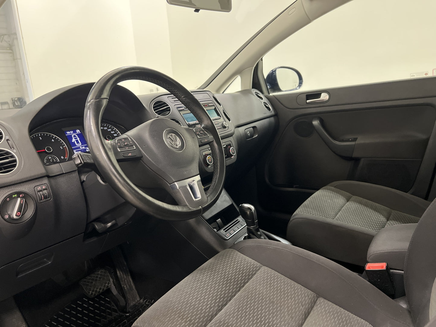 Volkswagen Golf Plus 1.6 105hk Dragkrok Lågmilad 0.39L/Mil