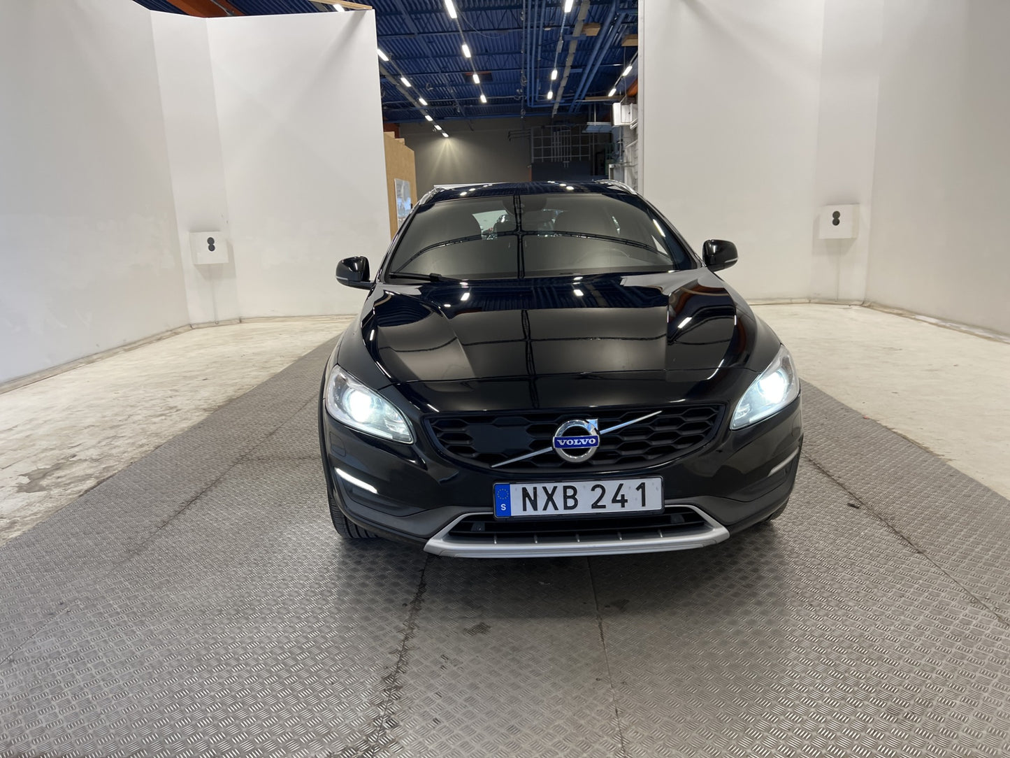 Volvo V60 D4 Cross Country  VOC D-värm T-lucka Skinn Keyless