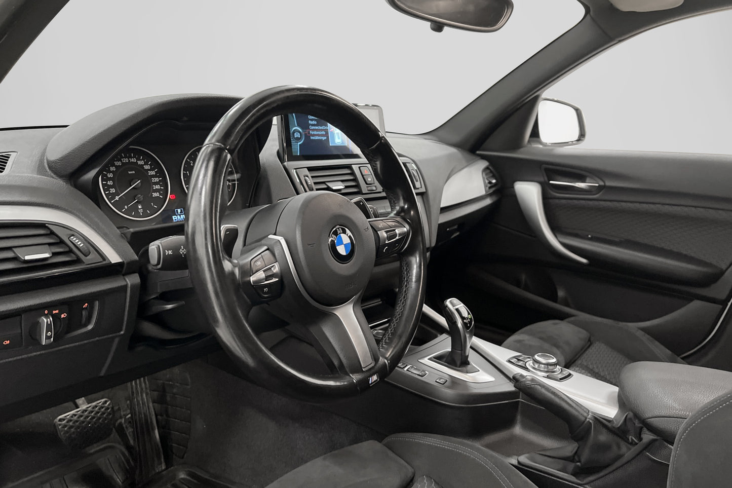 BMW M135 i xDrive 320hk Shadow Taklucka CarPlay Navi Välserv