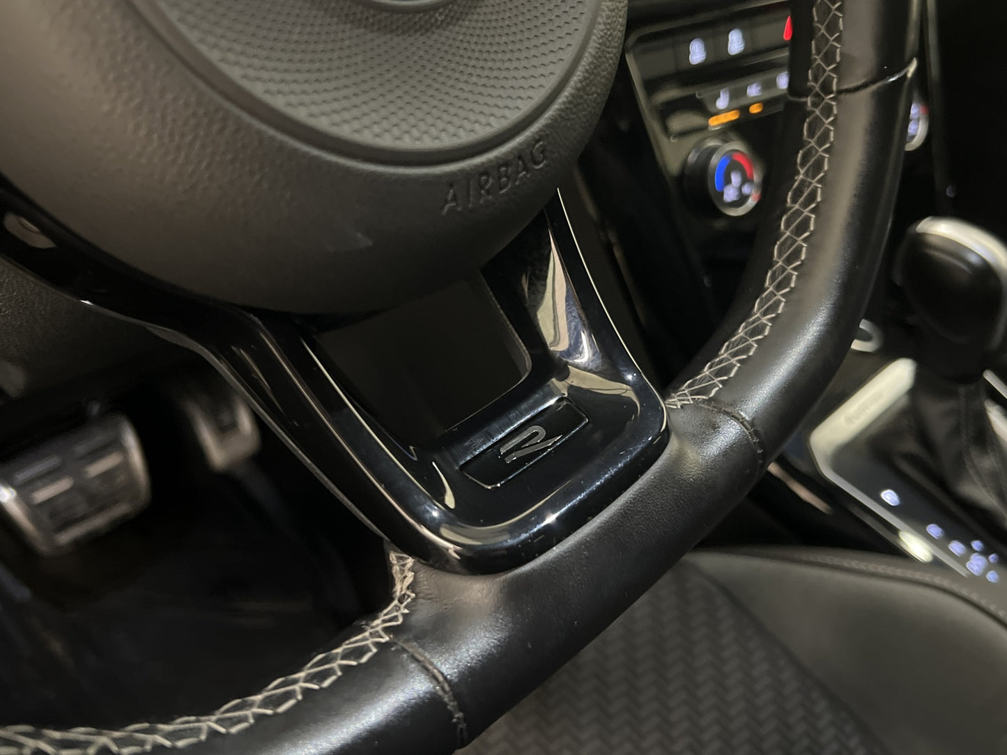 Volkswagen T-Roc R 4M 300hk Cockpit Kamera CarPlay Välservad