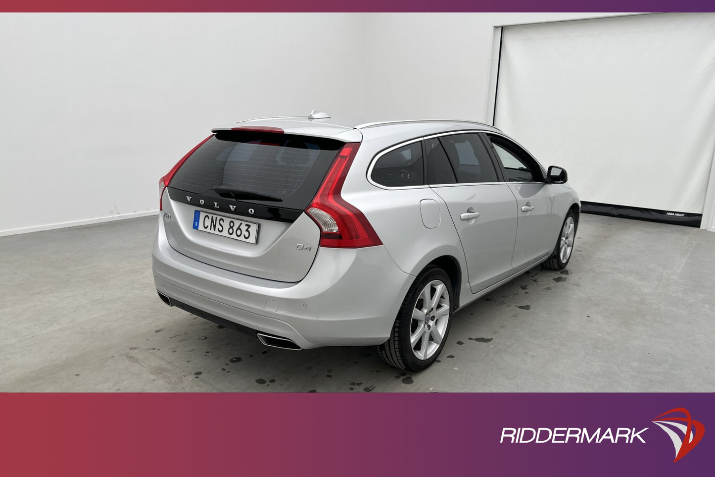 Volvo V60 D4 190hk Summum VOC Värmare Keyless Navi Välservad