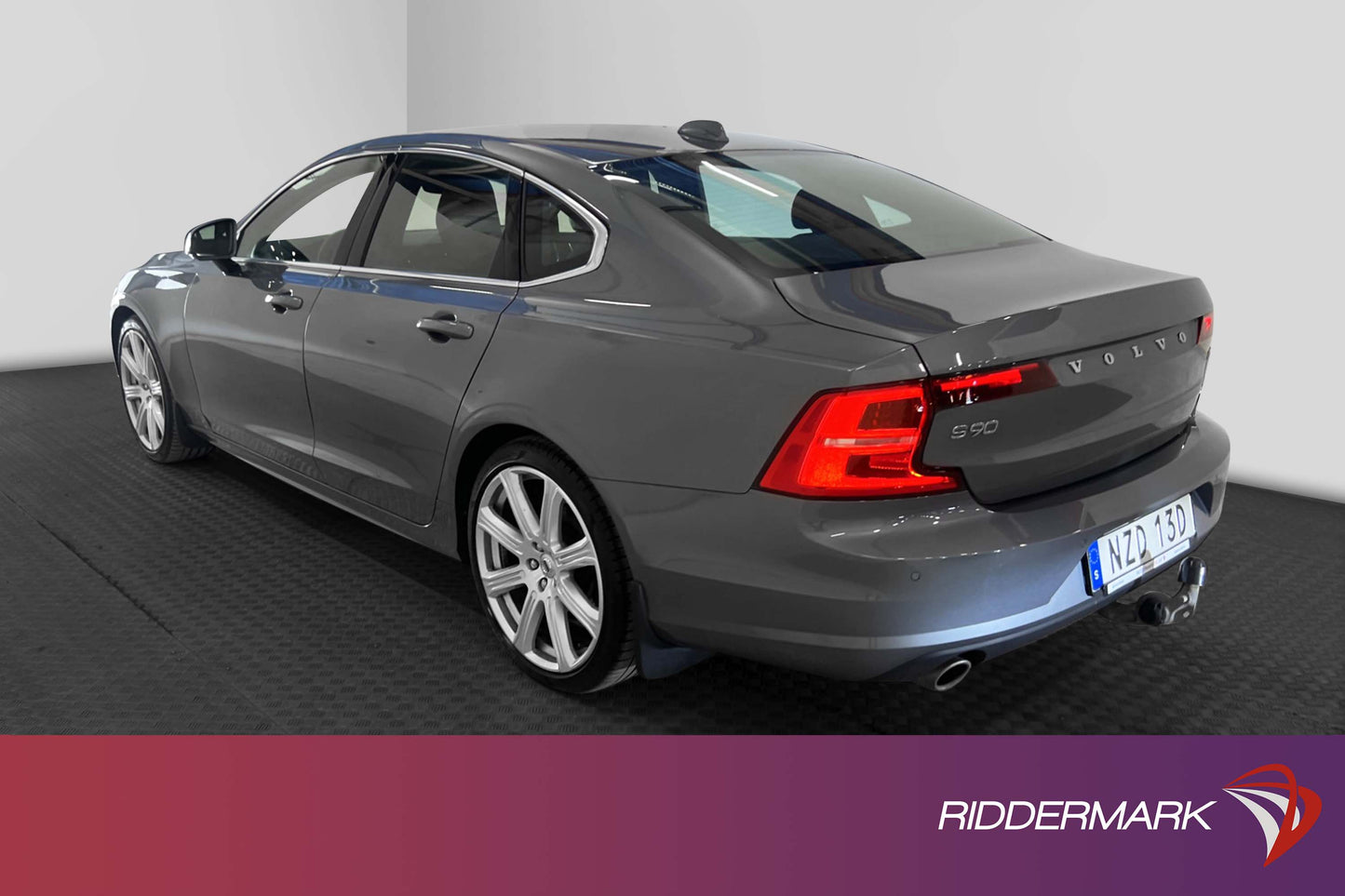 Volvo S90 T4 190hk Momentum D-Värmare Skinn B-Kamera Navi