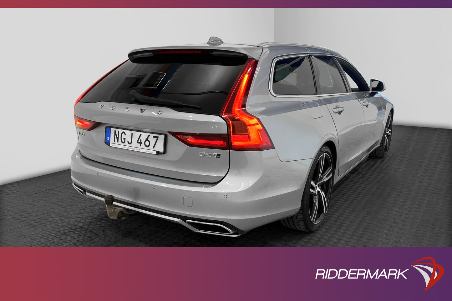 Volvo V90 D5 AWD R-Design Pano B&W HUD VOC B-Kamera GPS Drag