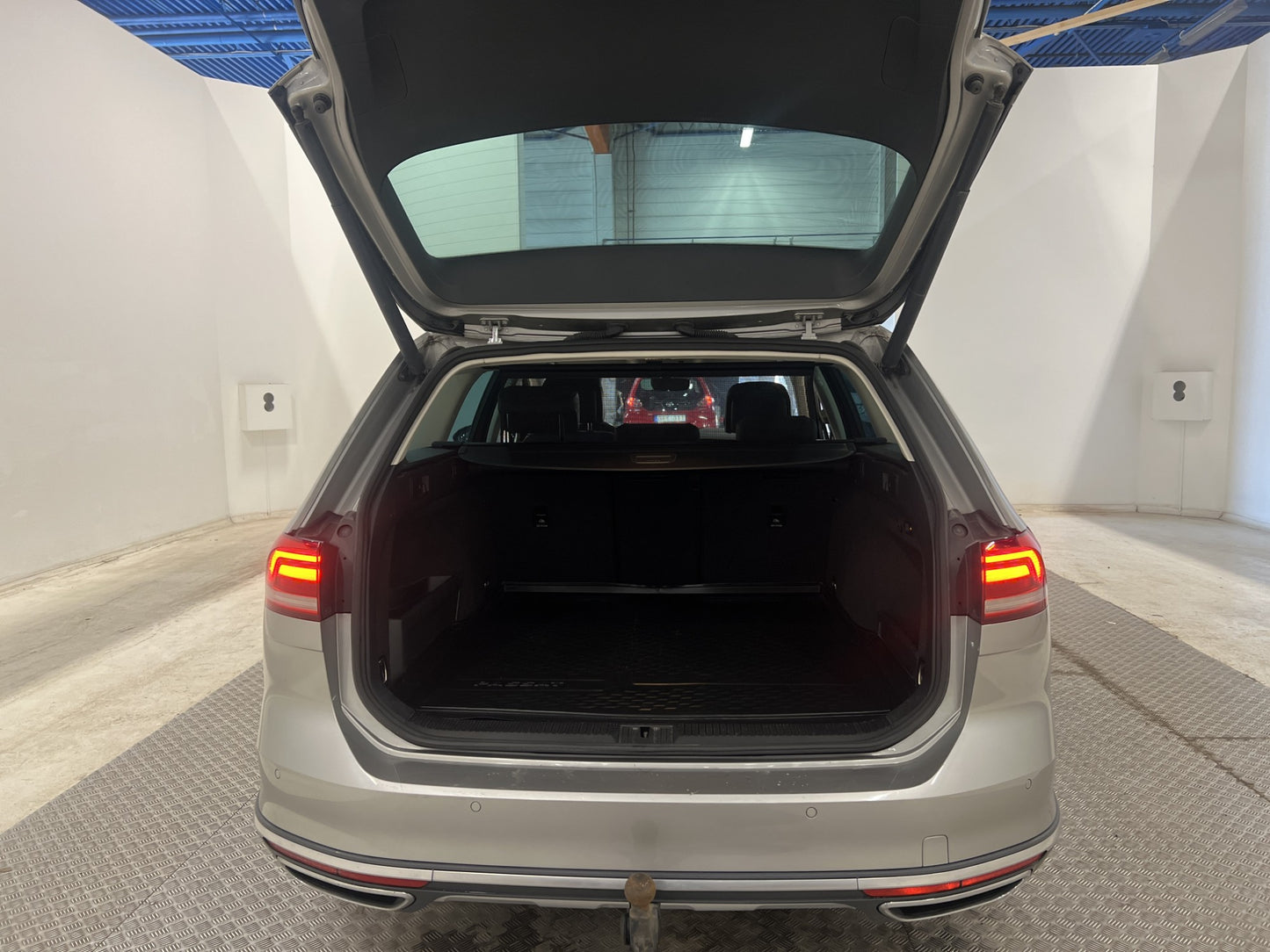 Volkswagen Passat Alltrack 4M Business Värmare Bkamera Drag