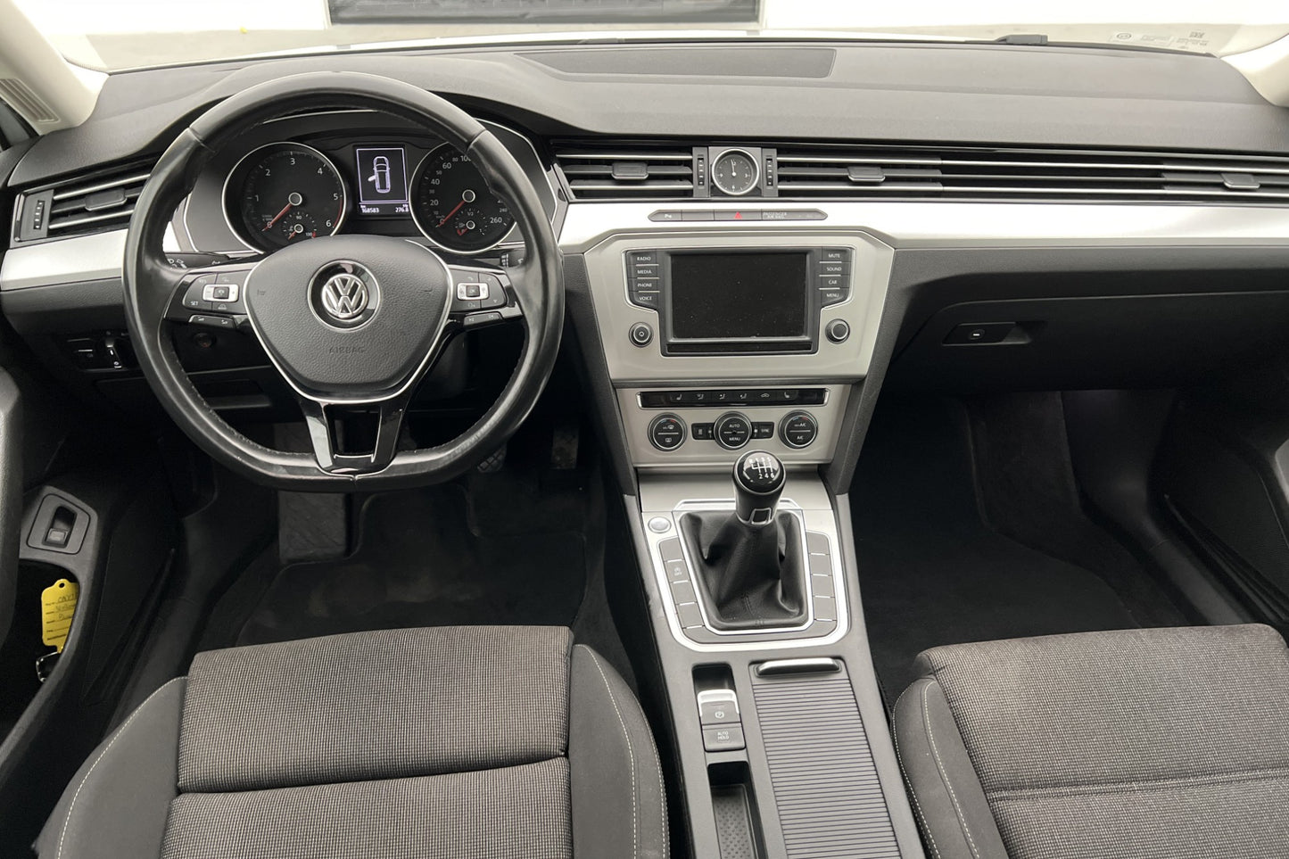 Volkswagen Passat SC 2.0 TDI Drag B-kamera D-värme PDC 150hk