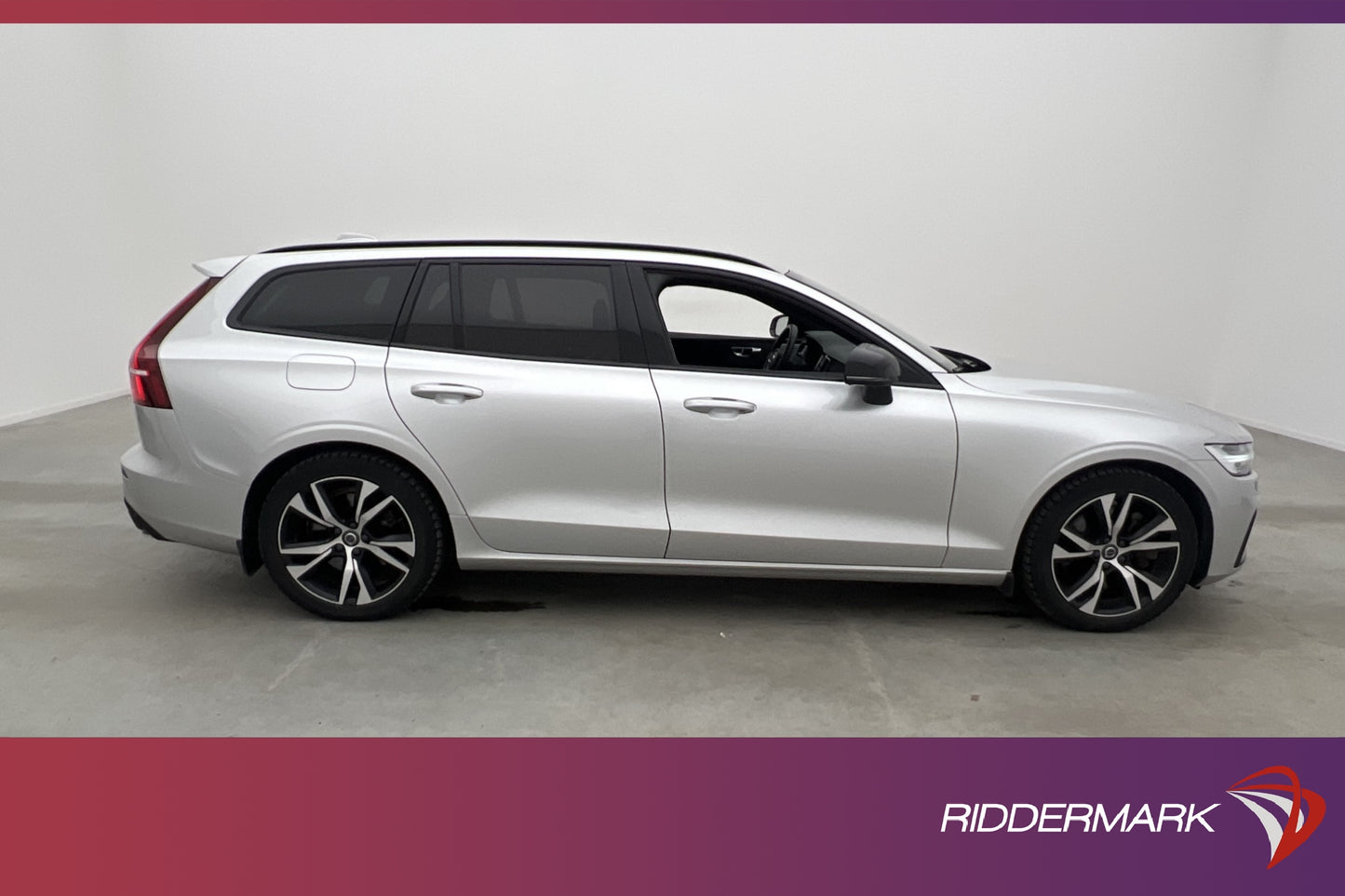 Volvo V60 Recharge T8 AWD R-Design VOC Pano B&W HUD 360 Drag