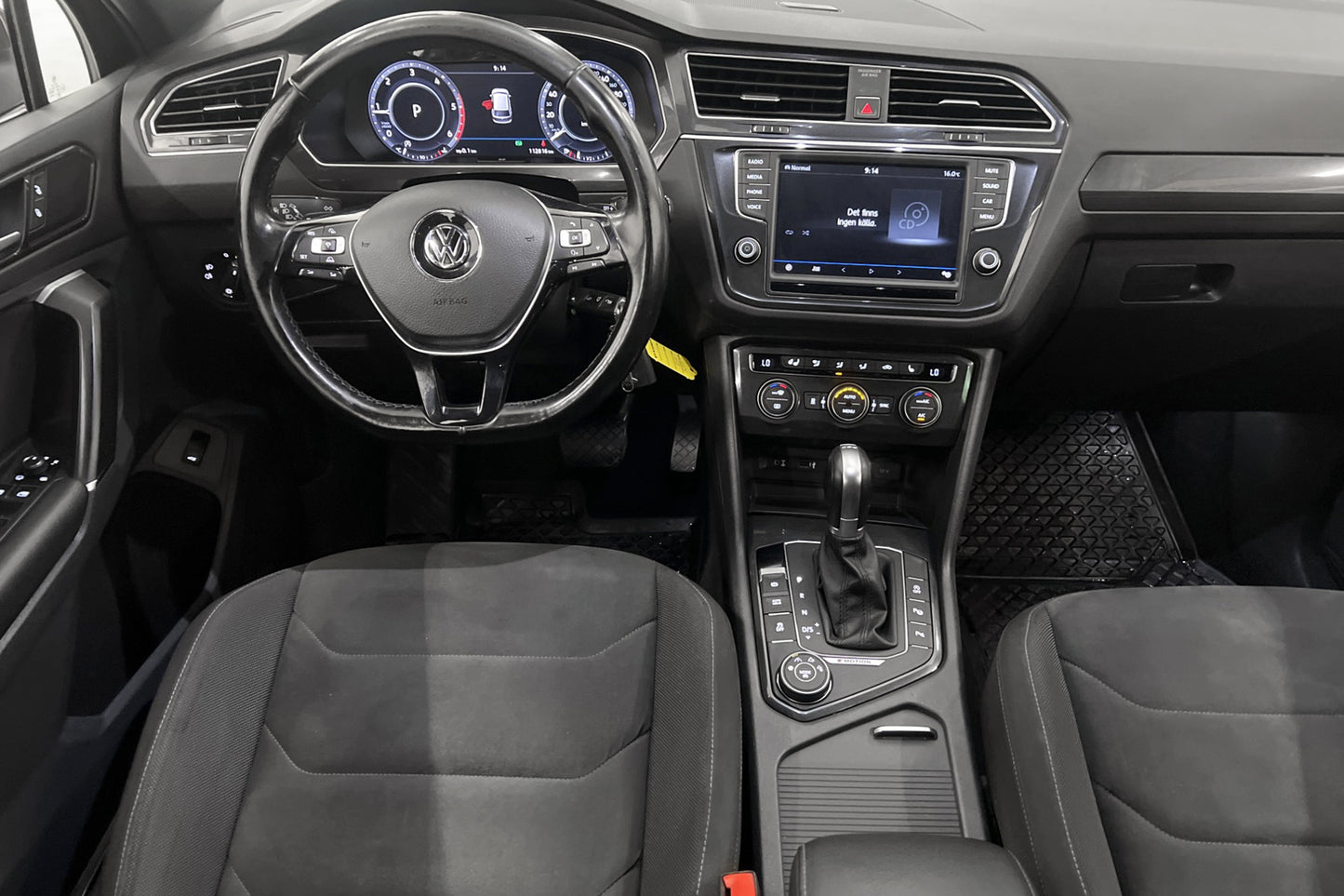 Volkswagen Tiguan 2.0TDI 190hk 4M R-line Cockpit D-värm Drag