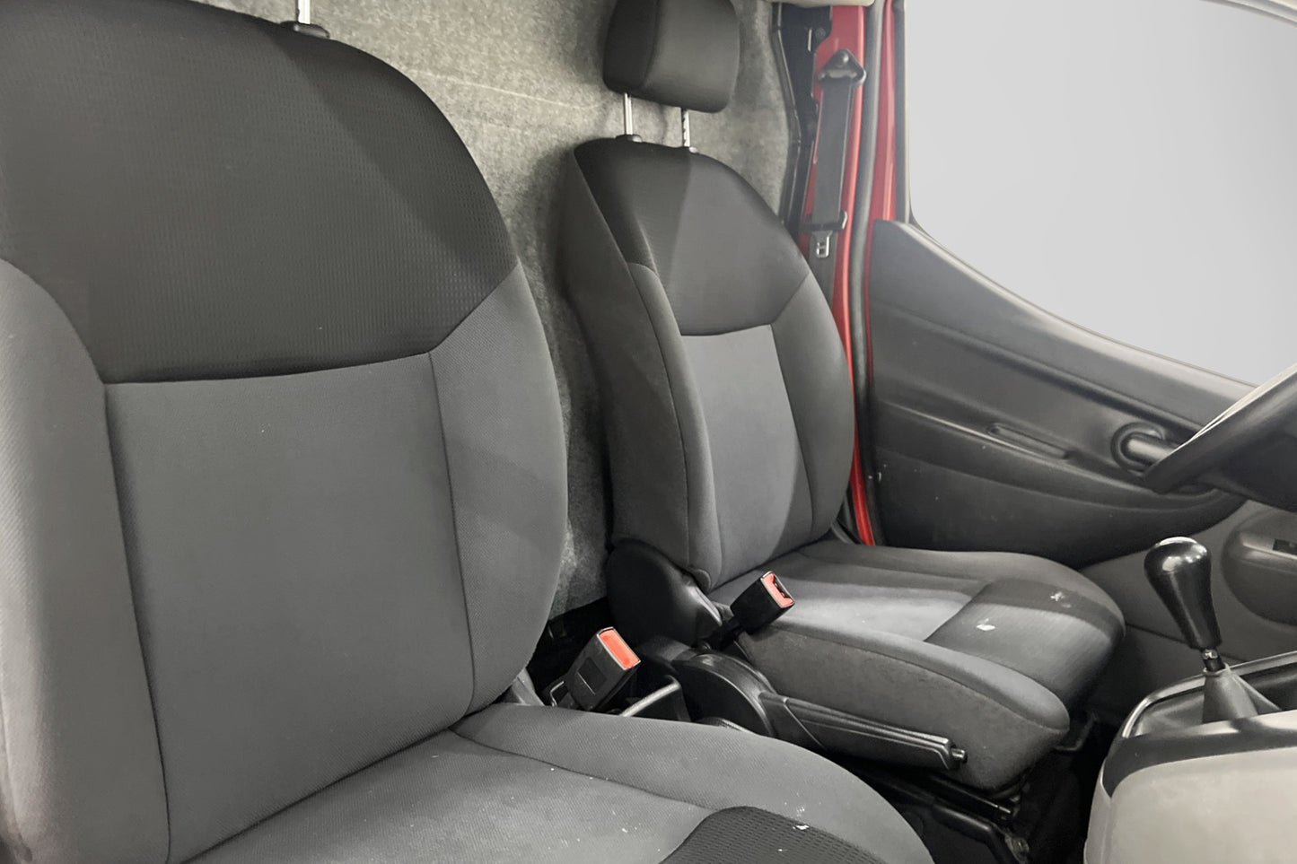 Nissan NV200 1.5dCi 90hk Dragkrok Ny-Kamrem LÅGMIL 1-Ägare