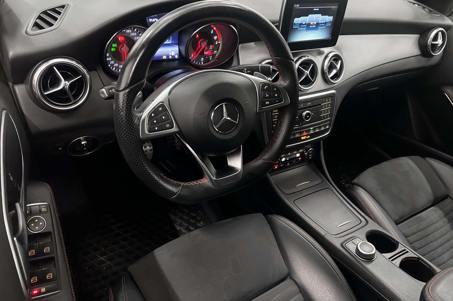 Mercedes-Benz GLA 200 d 4MATIC 136hk AMG 2 Bruk 4,4L/100km