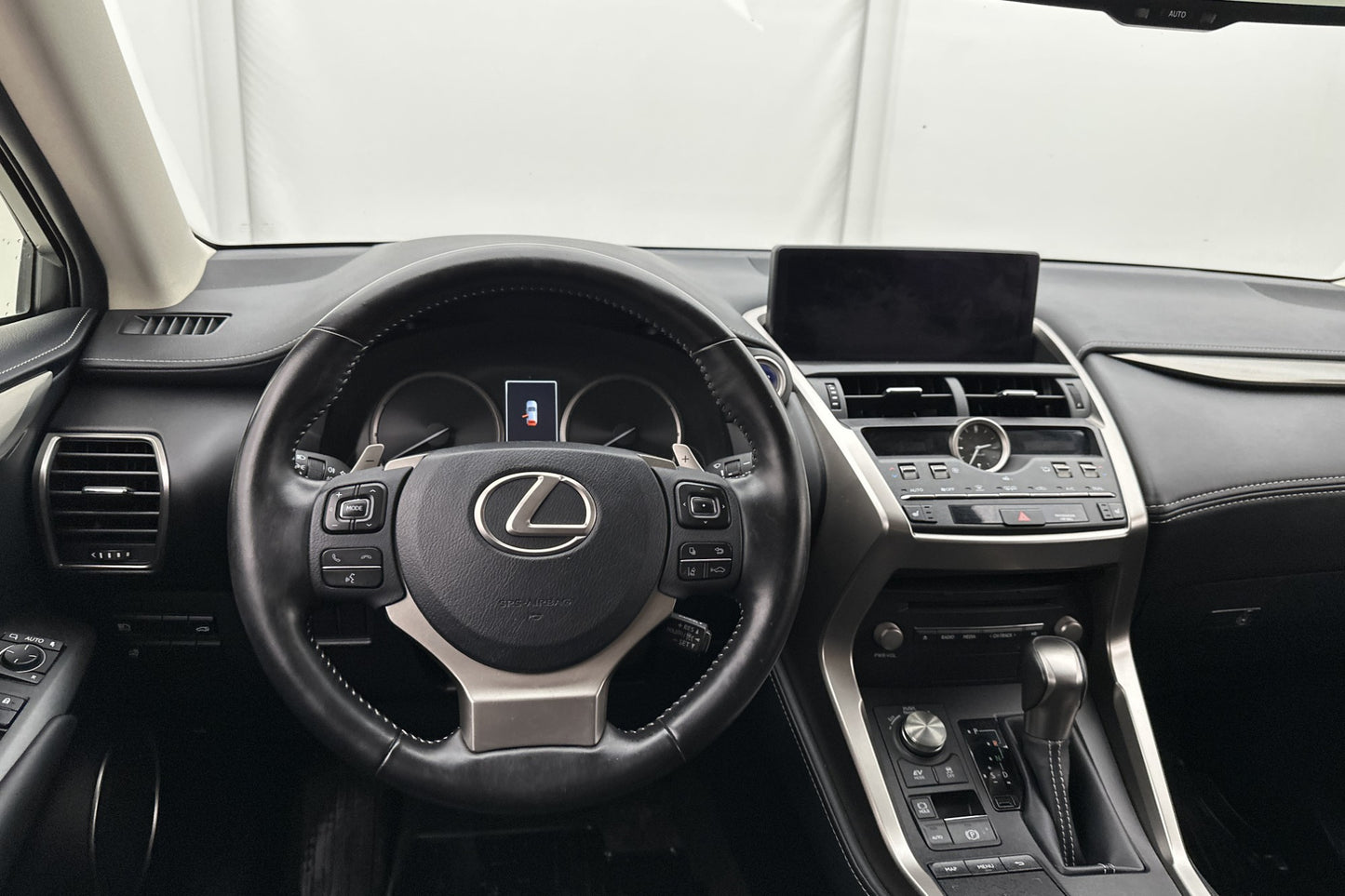 Lexus NX 300h AWD 197hk Executive Kamera Navi Skinn Välserv