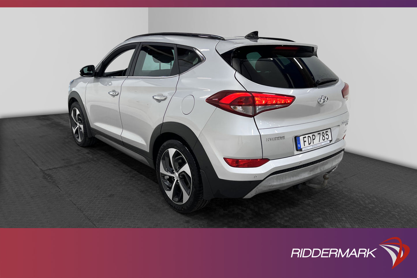 Hyundai Tucson CRDi 4WD 185hk Pano Skinn Kamera Navi Drag