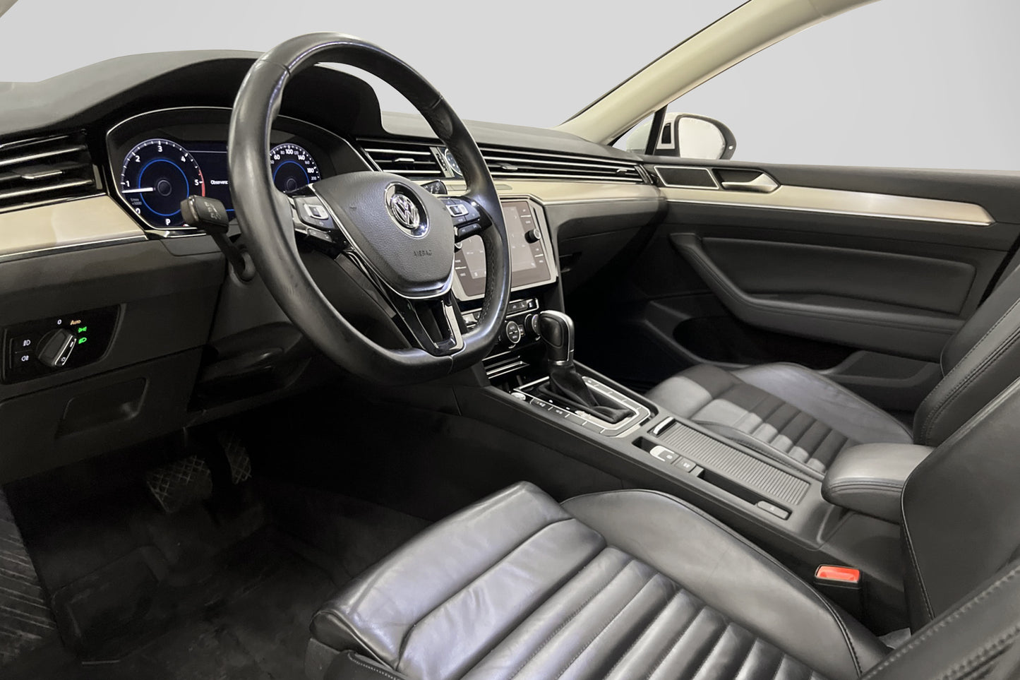 Volkswagen Passat 4M 190hk MOMS R-Line Värm Cockpit Skinn