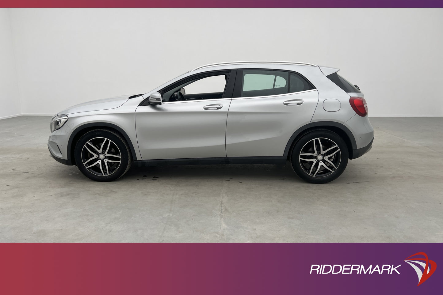 Mercedes-Benz GLA 250 4M B-kamera Navi P-sensorer 211hk