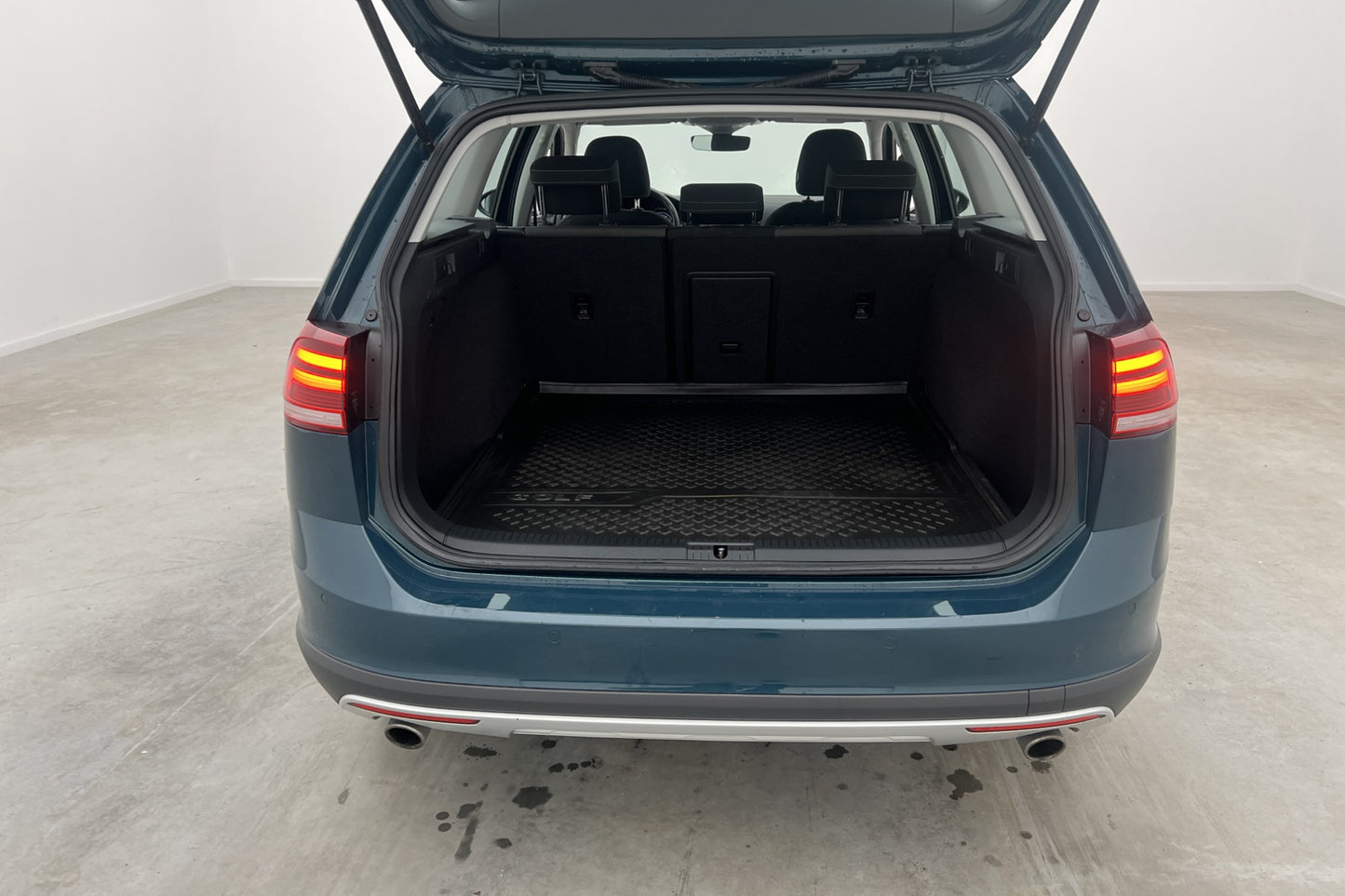 Volkswagen Golf Alltrack TSI 4M 180hk Plus Kamera Värmare