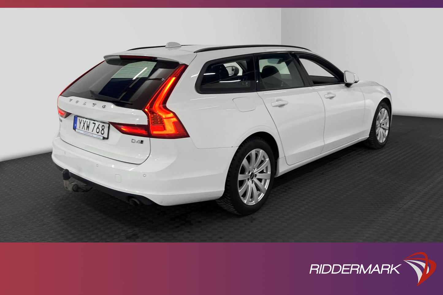 Volvo V90 D4 190hk AWD D-värm VOC Navi Dragkrok Välservad