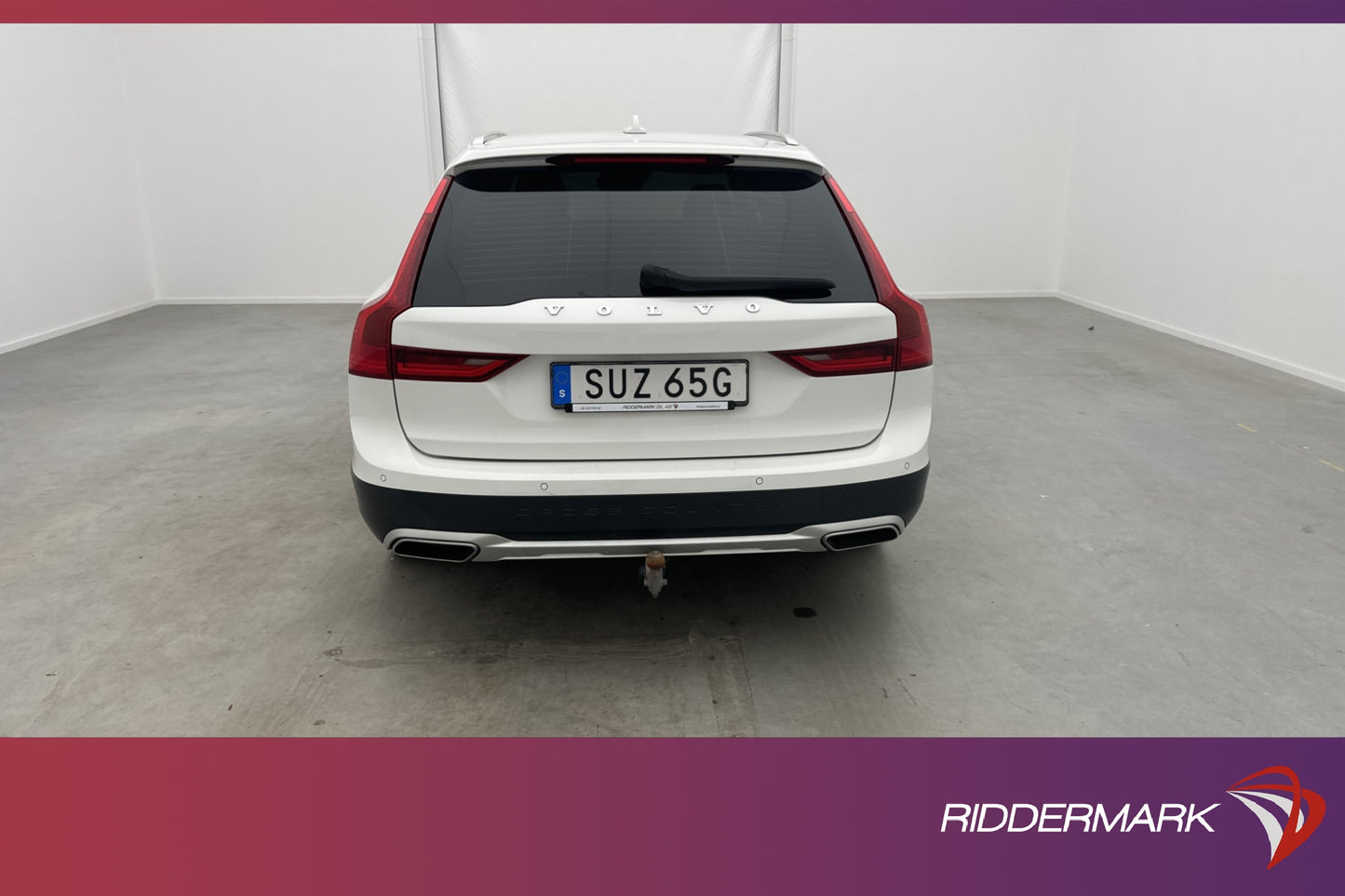 Volvo V90 Cross Country D4 AWD Momentum VOC Värm Navi Drag