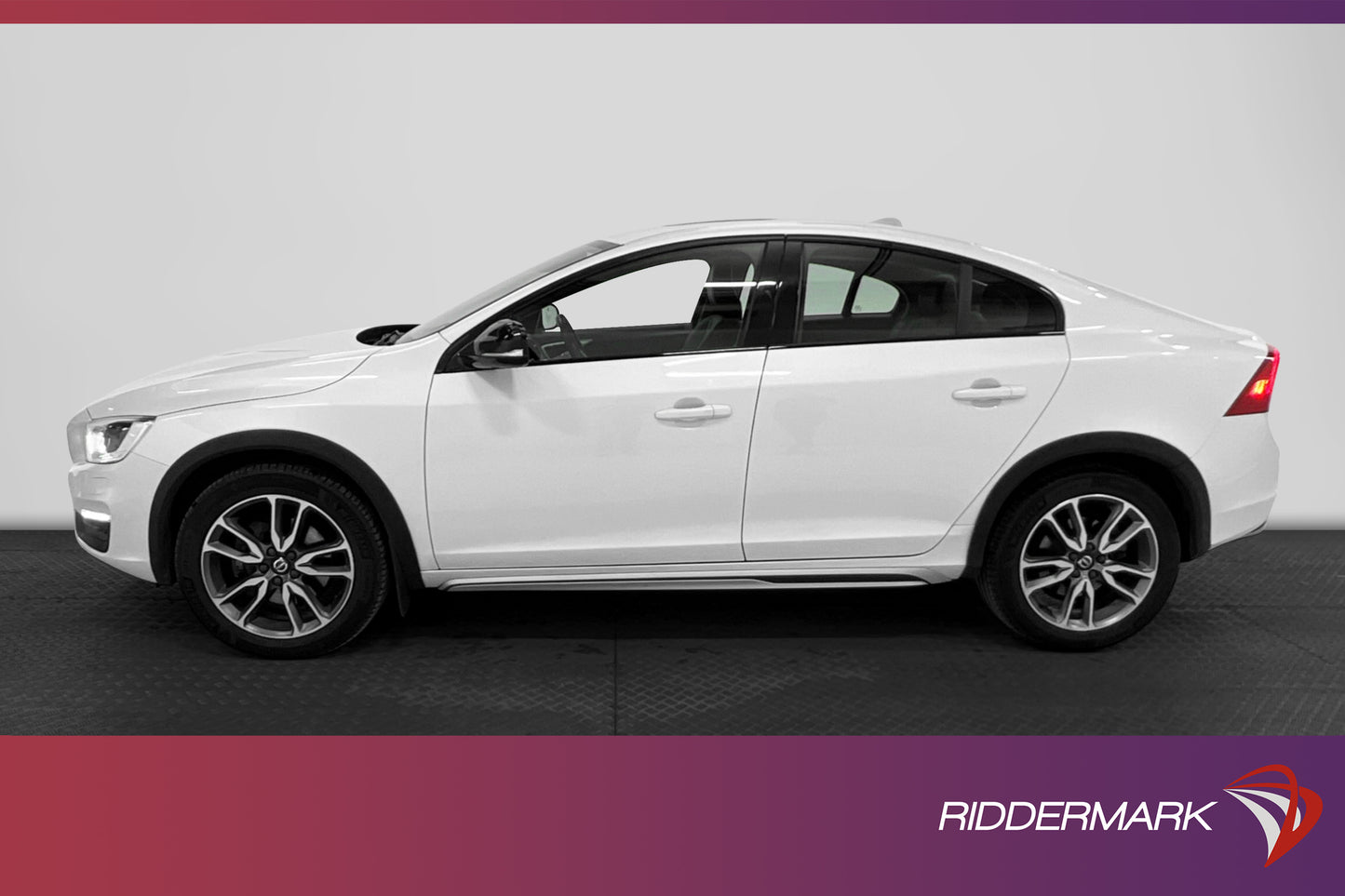 Volvo S60 Cross Country D4 AWD 190hk Summum VOC Pano Drag